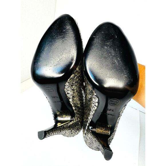 Chanel Silver Metallic Textured Leather Peep Toe Pumps Heels Size 38.5 - Picture 3 of 11